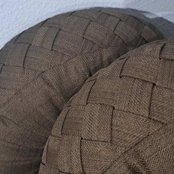 J. Queen New York Sayre Tufted Round Decorative Throw Pillow - Picture 4 of 6